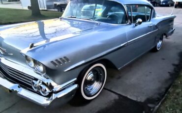 Chevrolet-Impala-1958-Light-Blue-Tri-Tone-Blue-4