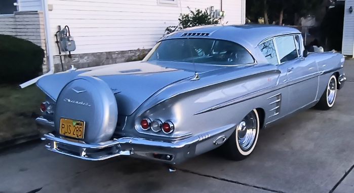 Chevrolet-Impala-1958-Light-Blue-Tri-Tone-Blue-9