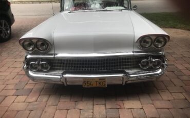 Chevrolet-Impala-1958-White-Redwhite-3