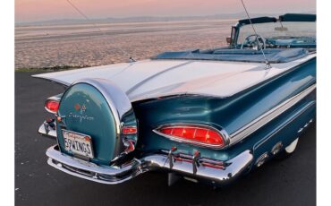 Chevrolet-Impala-1959-turquoisewhite-aqua-teal-lt.-blue-37