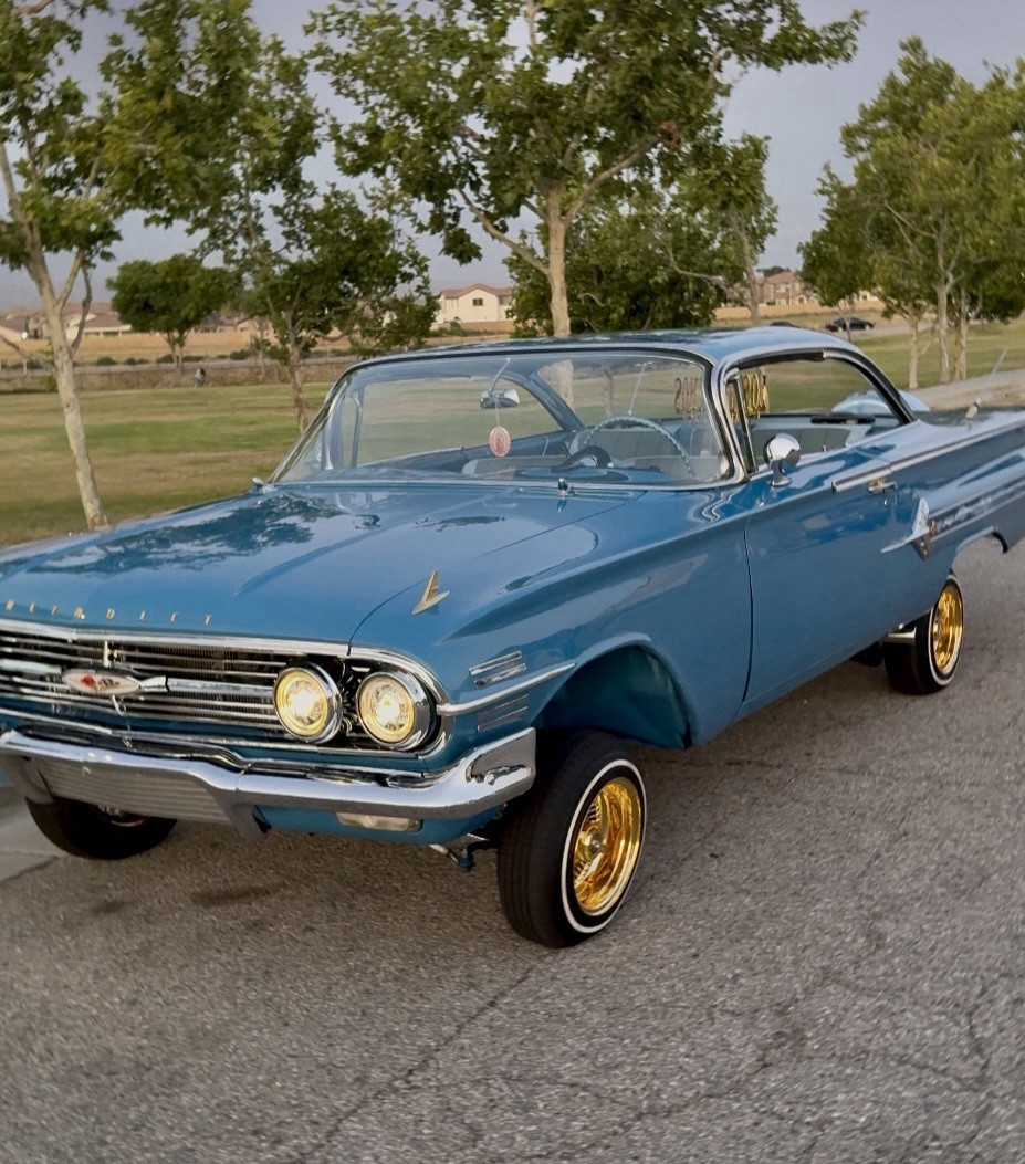 Chevrolet-Impala-1960