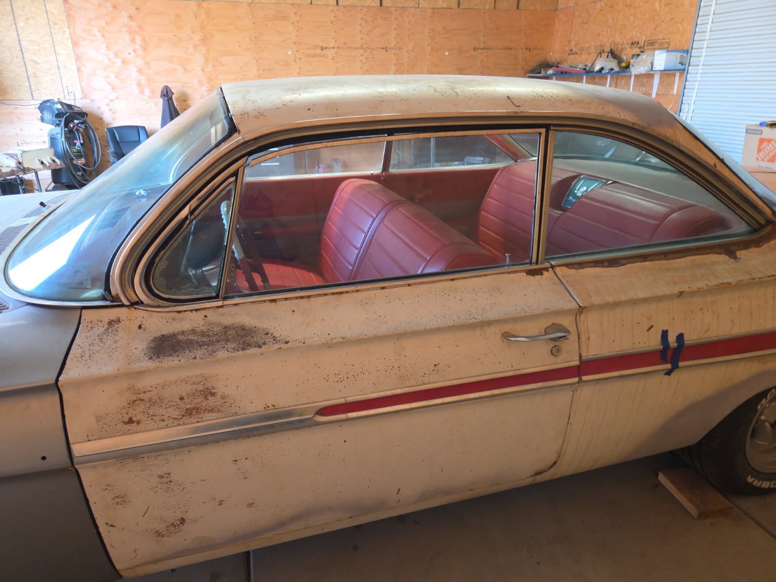 Chevrolet-Impala-1961-Coupe-2