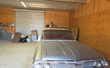 Chevrolet-Impala-1961-Coupe-4