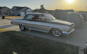 Chevrolet-Impala-1962-Black-and-Silver-Red-11