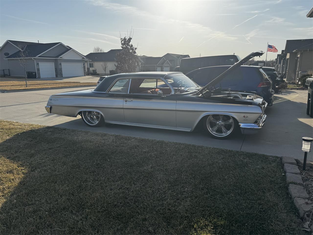 Chevrolet-Impala-1962-Black-and-Silver-Red-12