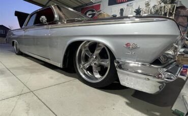 Chevrolet-Impala-1962-Black-and-Silver-Red-13