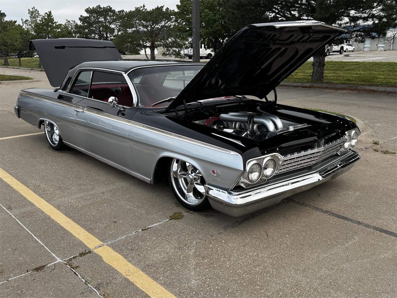 Chevrolet-Impala-1962-Black-and-Silver-Red-15