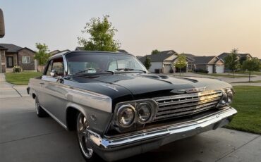 Chevrolet-Impala-1962-Black-and-Silver-Red-16