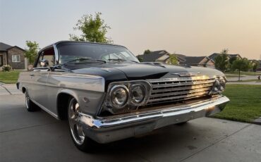 Chevrolet-Impala-1962-Black-and-Silver-Red-2