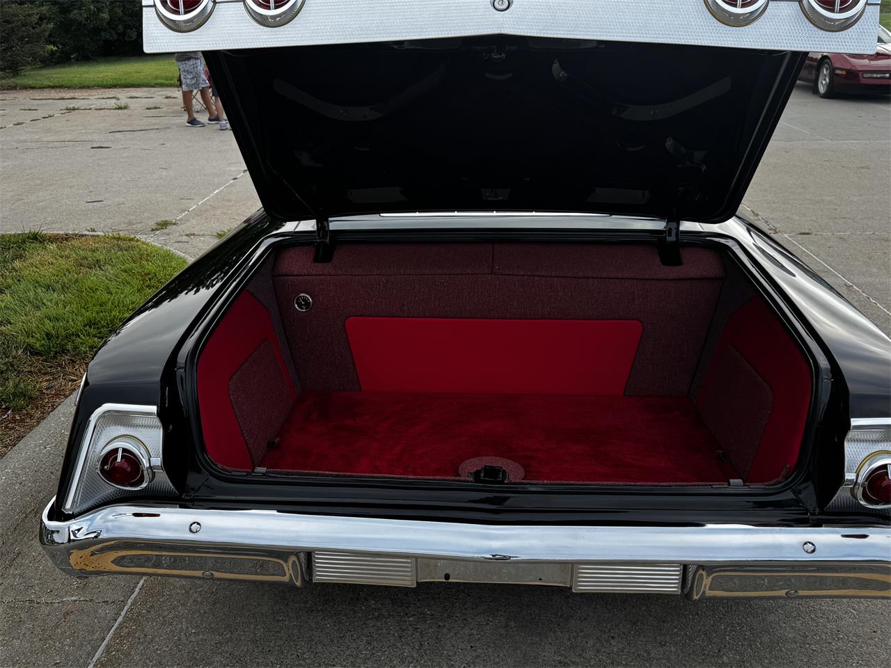 Chevrolet-Impala-1962-Black-and-Silver-Red-23