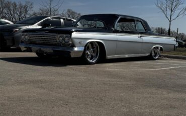 Chevrolet-Impala-1962-Black-and-Silver-Red-6