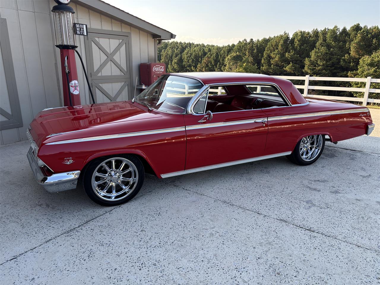 Chevrolet-Impala-1962-Red-Red