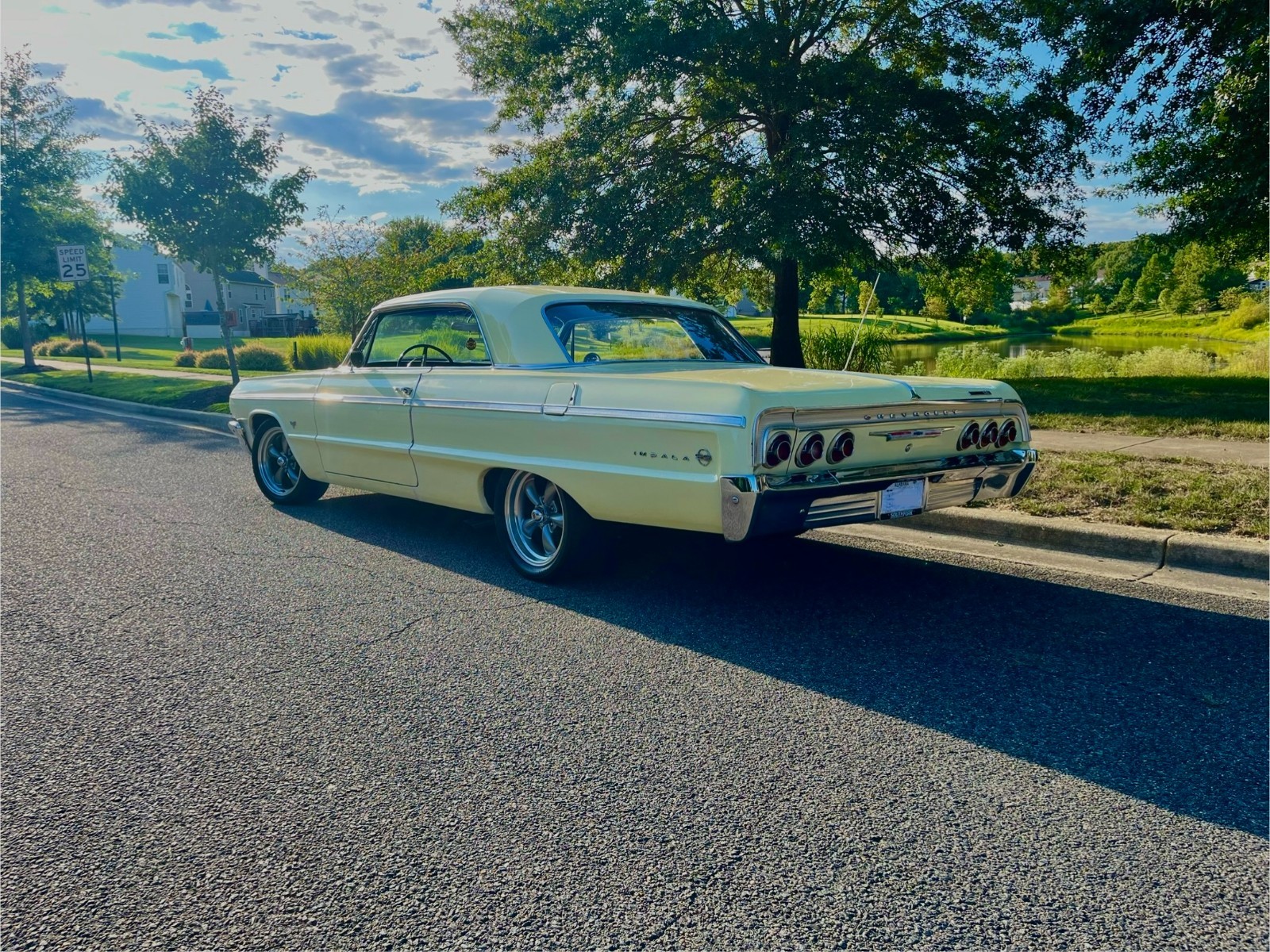 Chevrolet-Impala-1964-Coupe-4