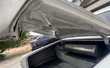 Chevrolet-Impala-1964-Sedan-13