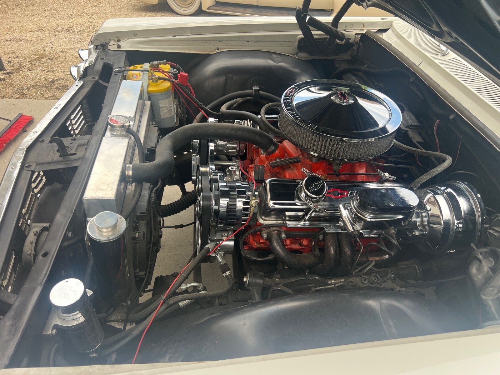 Chevrolet-Impala-1964-Sedan-15