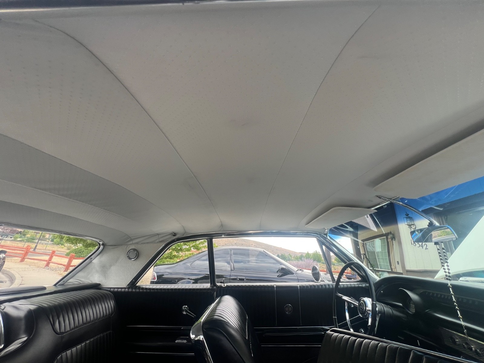 Chevrolet-Impala-1964-Sedan-21