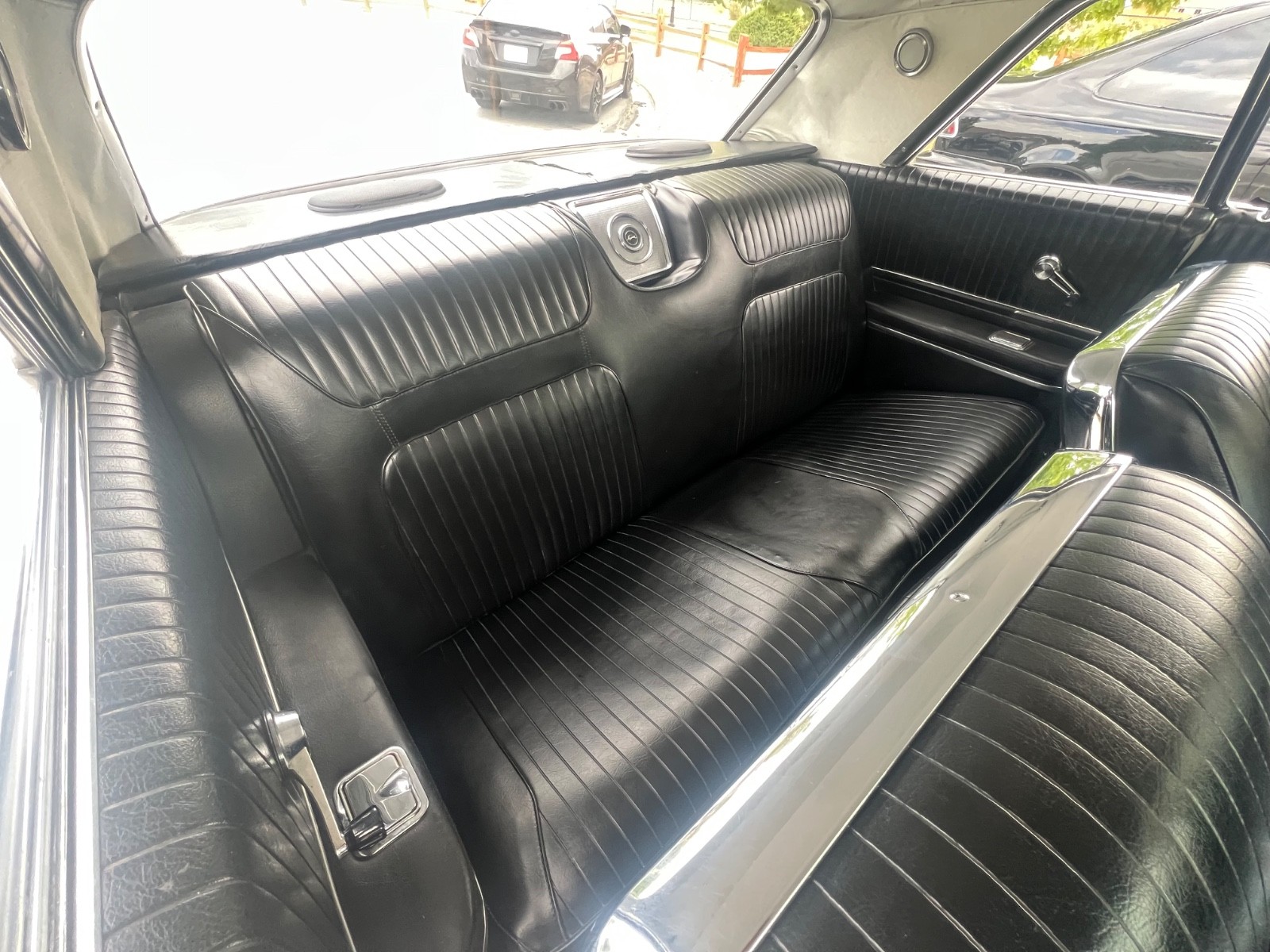 Chevrolet-Impala-1964-Sedan-23