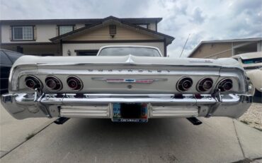 Chevrolet-Impala-1964-Sedan-29