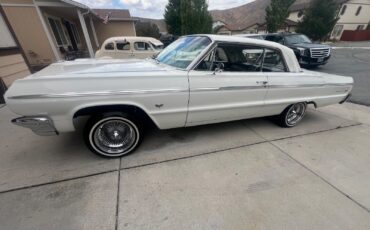 Chevrolet-Impala-1964-Sedan-35