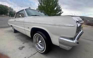 Chevrolet-Impala-1964-Sedan-36
