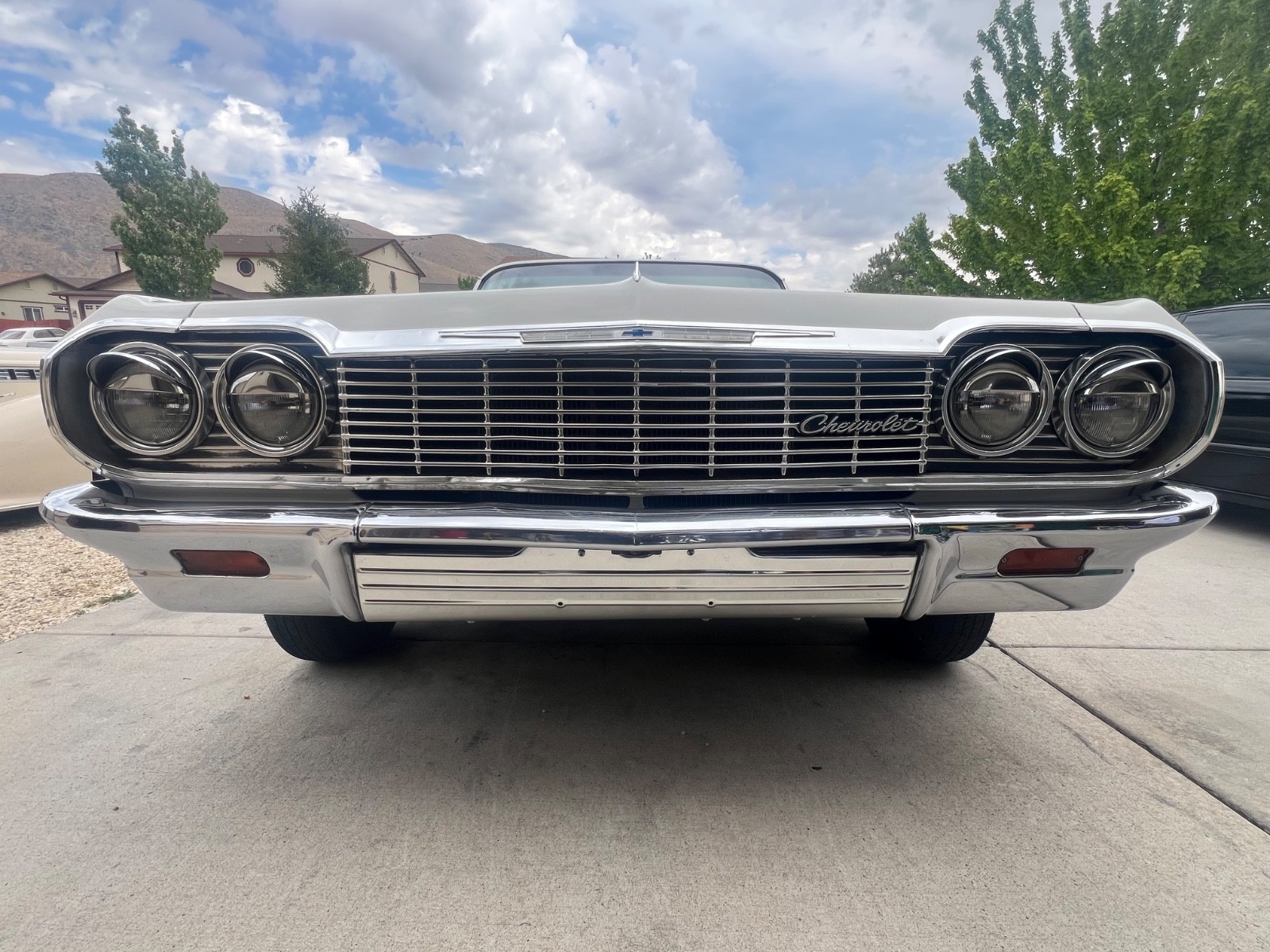 Chevrolet-Impala-1964-Sedan-37