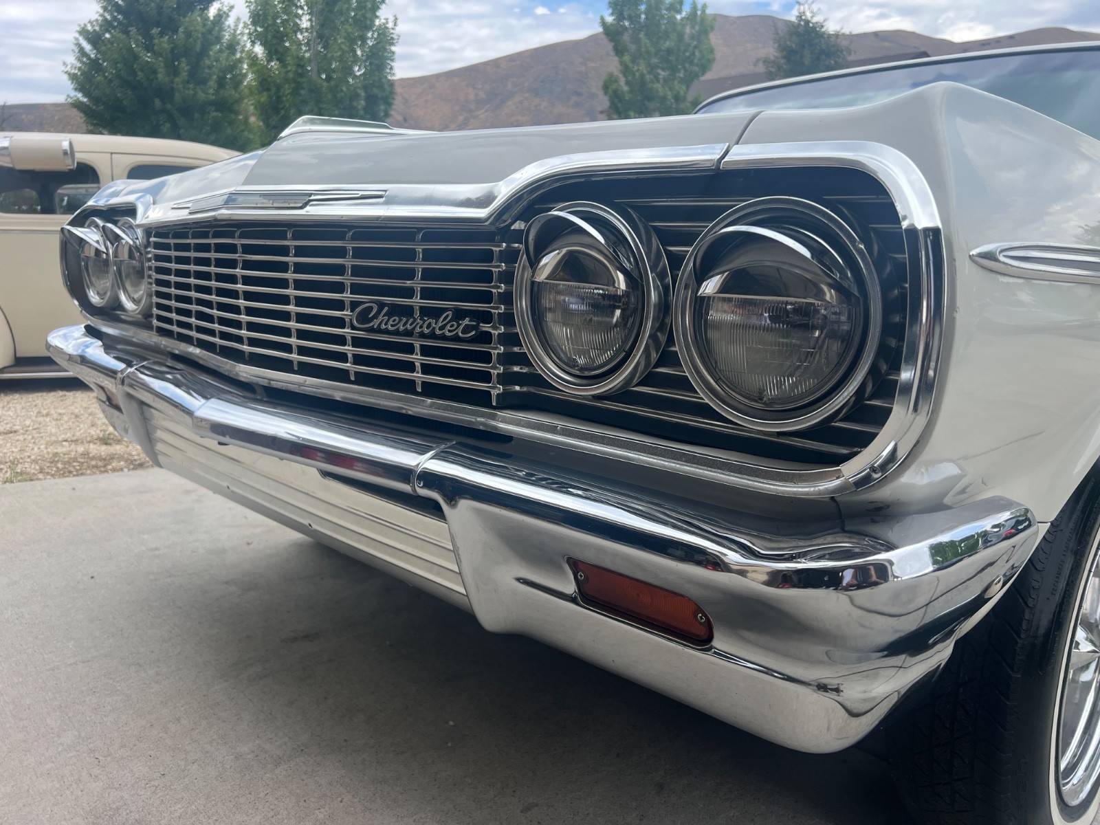Chevrolet-Impala-1964-Sedan-38