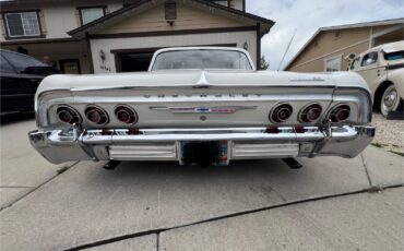 Chevrolet-Impala-1964-Sedan-4