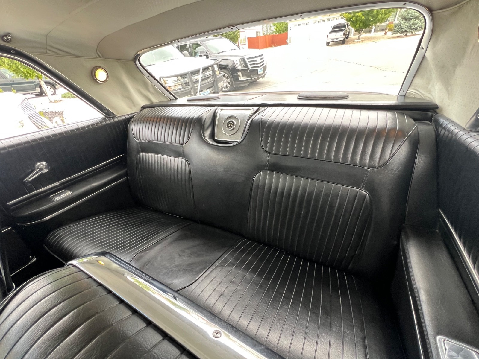 Chevrolet-Impala-1964-Sedan-6
