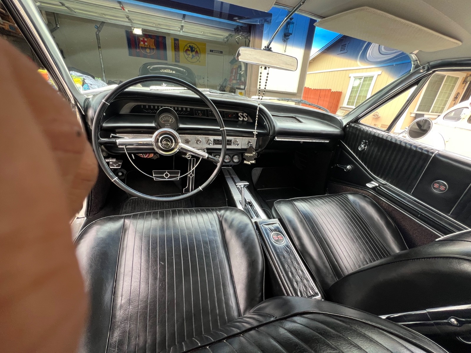 Chevrolet-Impala-1964-Sedan-8