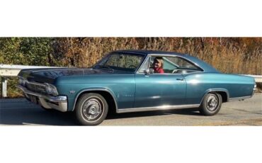 Chevrolet-Impala-1965-Tahitian-Turquoise-Aqua-11