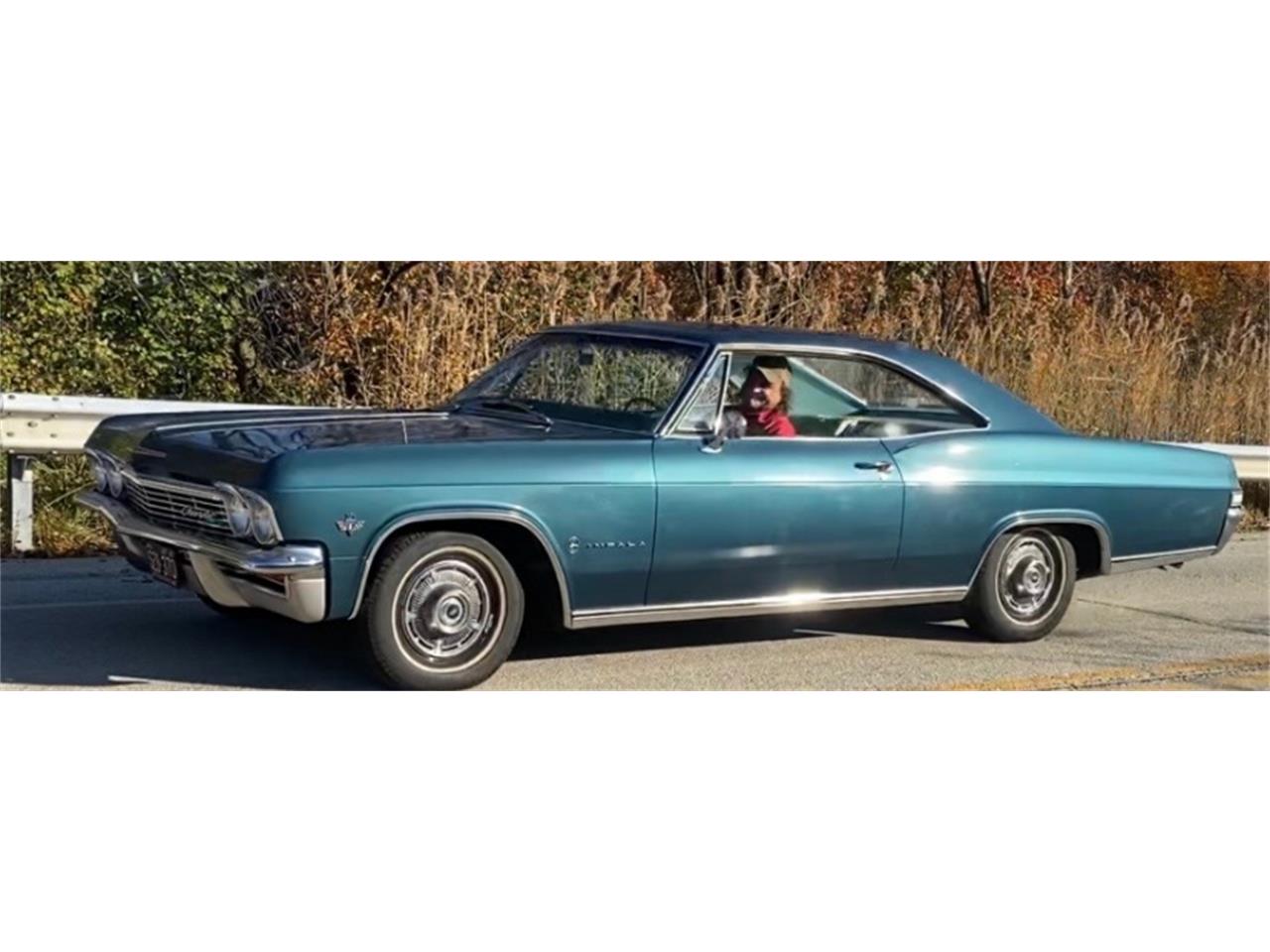 Chevrolet-Impala-1965-Tahitian-Turquoise-Aqua-11