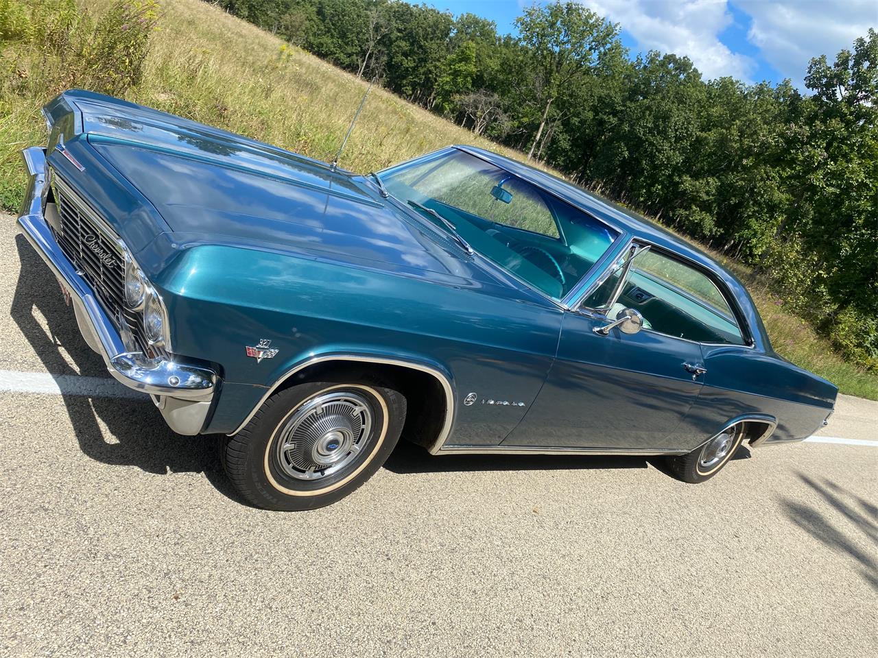 Chevrolet-Impala-1965-Tahitian-Turquoise-Aqua-12