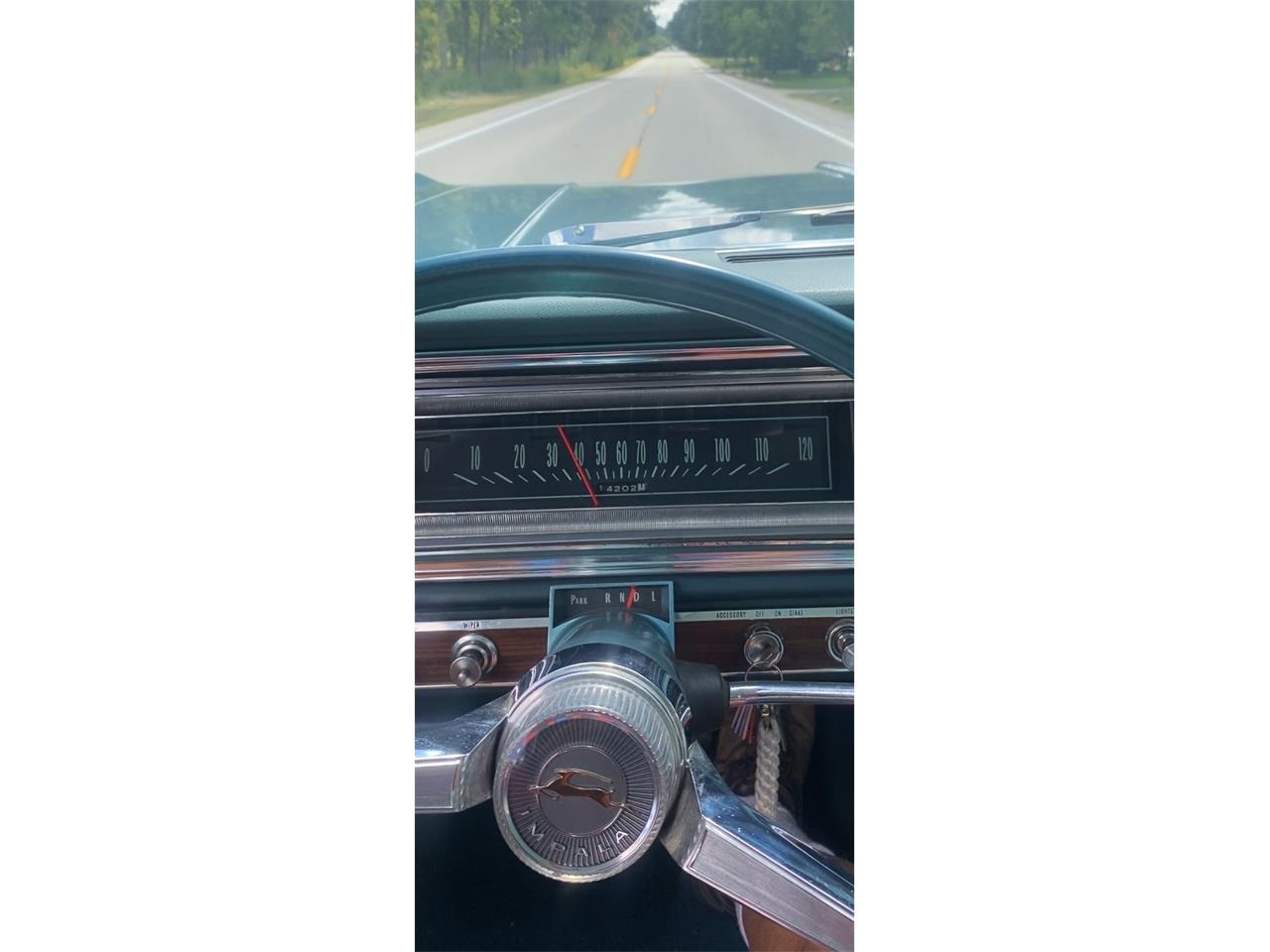 Chevrolet-Impala-1965-Tahitian-Turquoise-Aqua-17