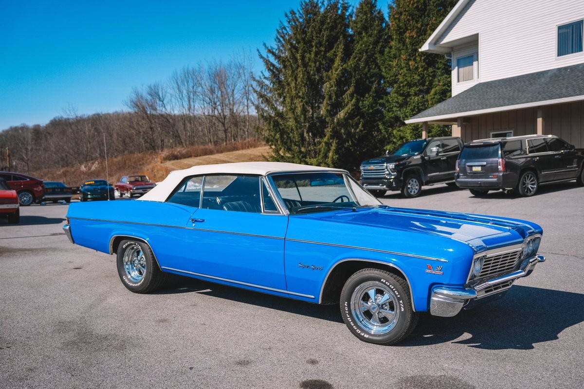 Chevrolet-Impala-1966-Convertible-5