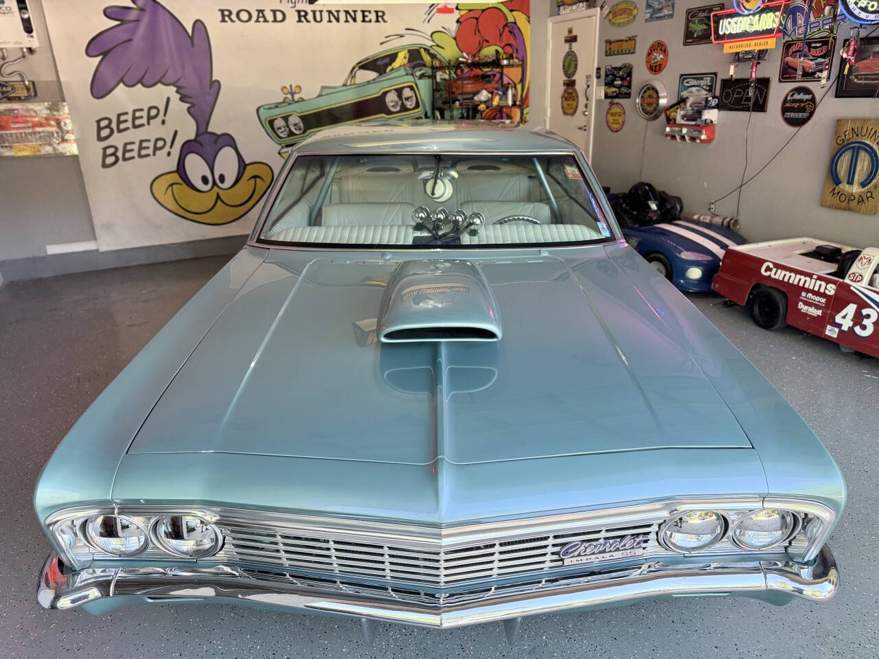 Chevrolet-Impala-1966-Coupe-10
