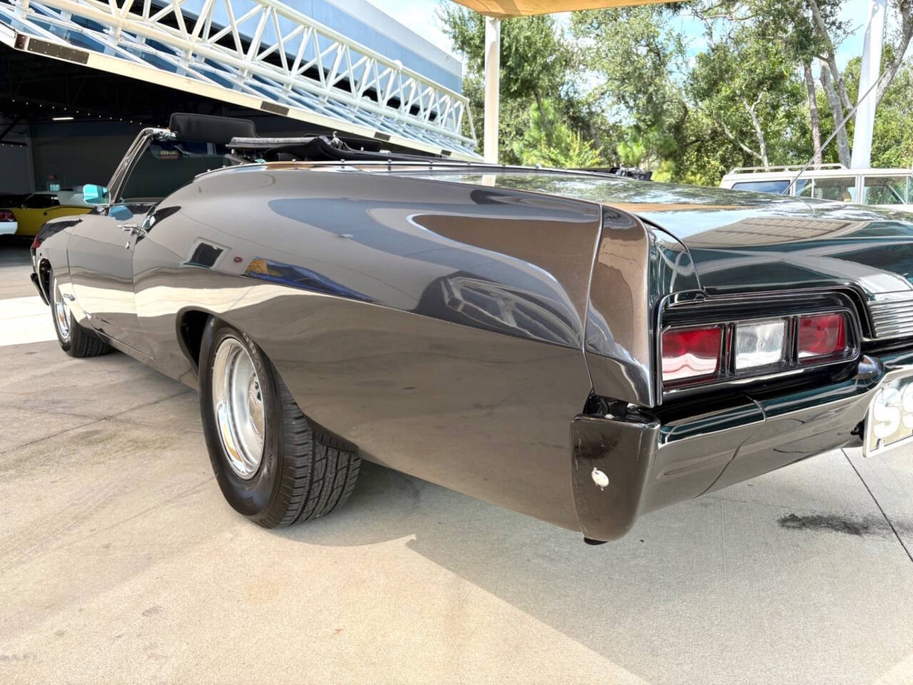 Chevrolet-Impala-1967-Convertible-12