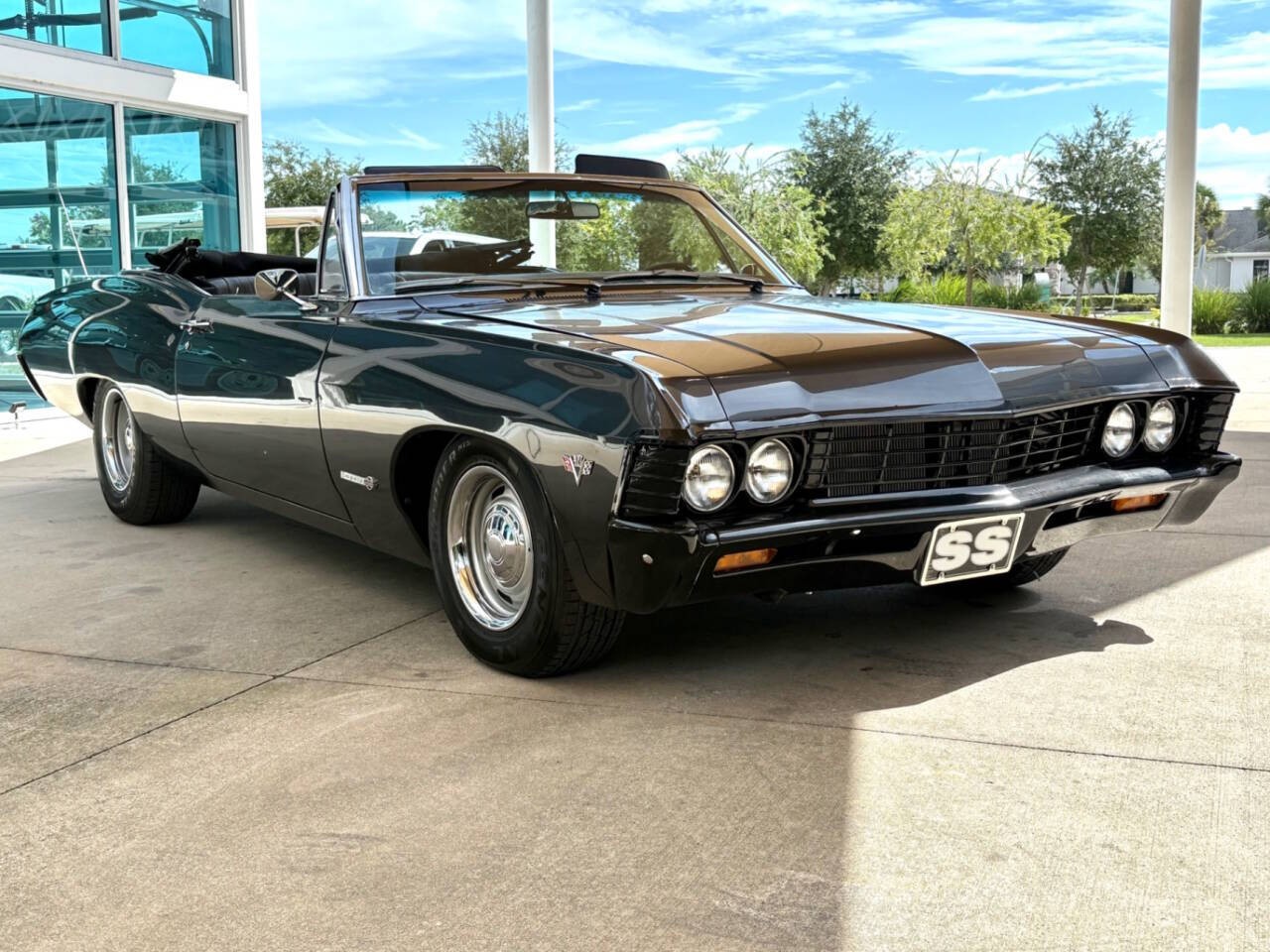 Chevrolet-Impala-1967-Convertible-2