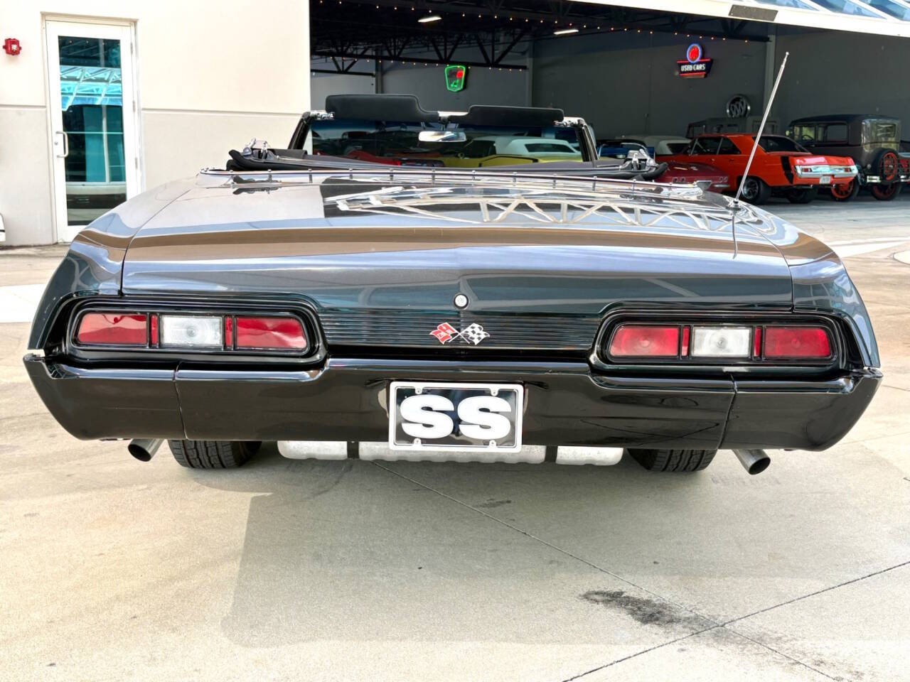 Chevrolet-Impala-1967-Convertible-5