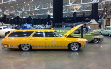 Chevrolet-Impala-1967-Wagon-1
