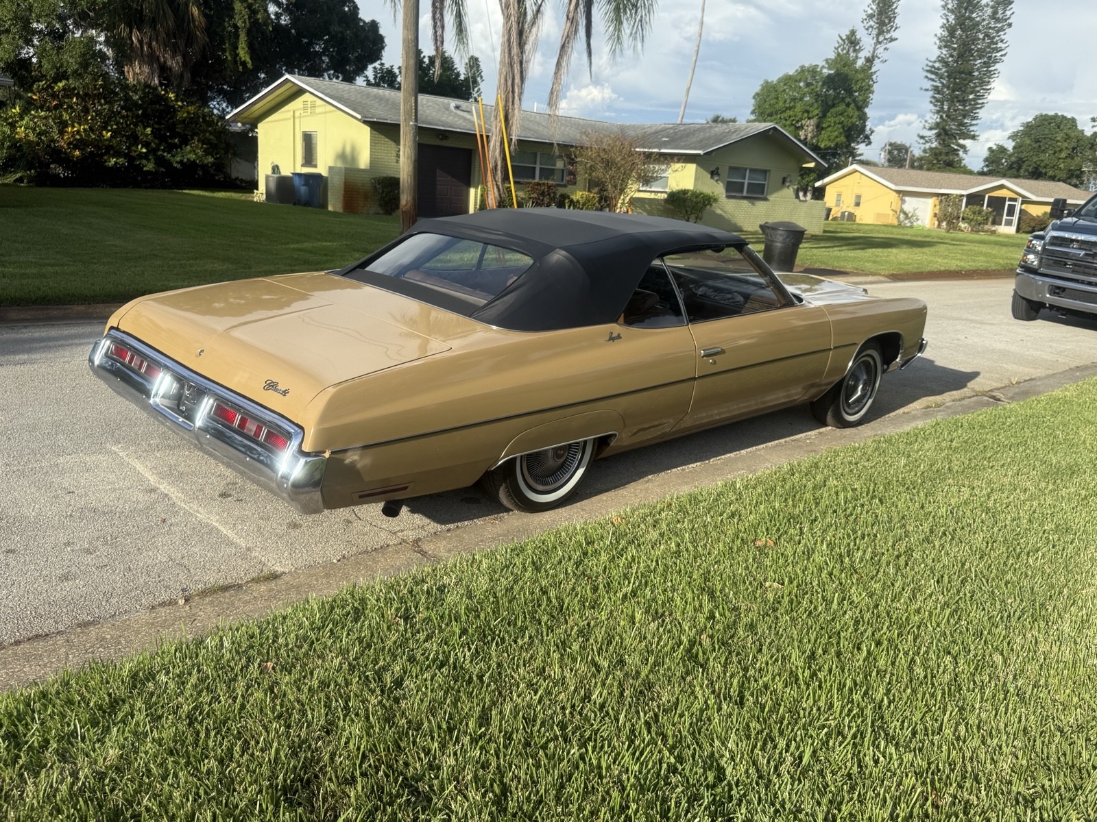 Chevrolet-Impala-1972-1