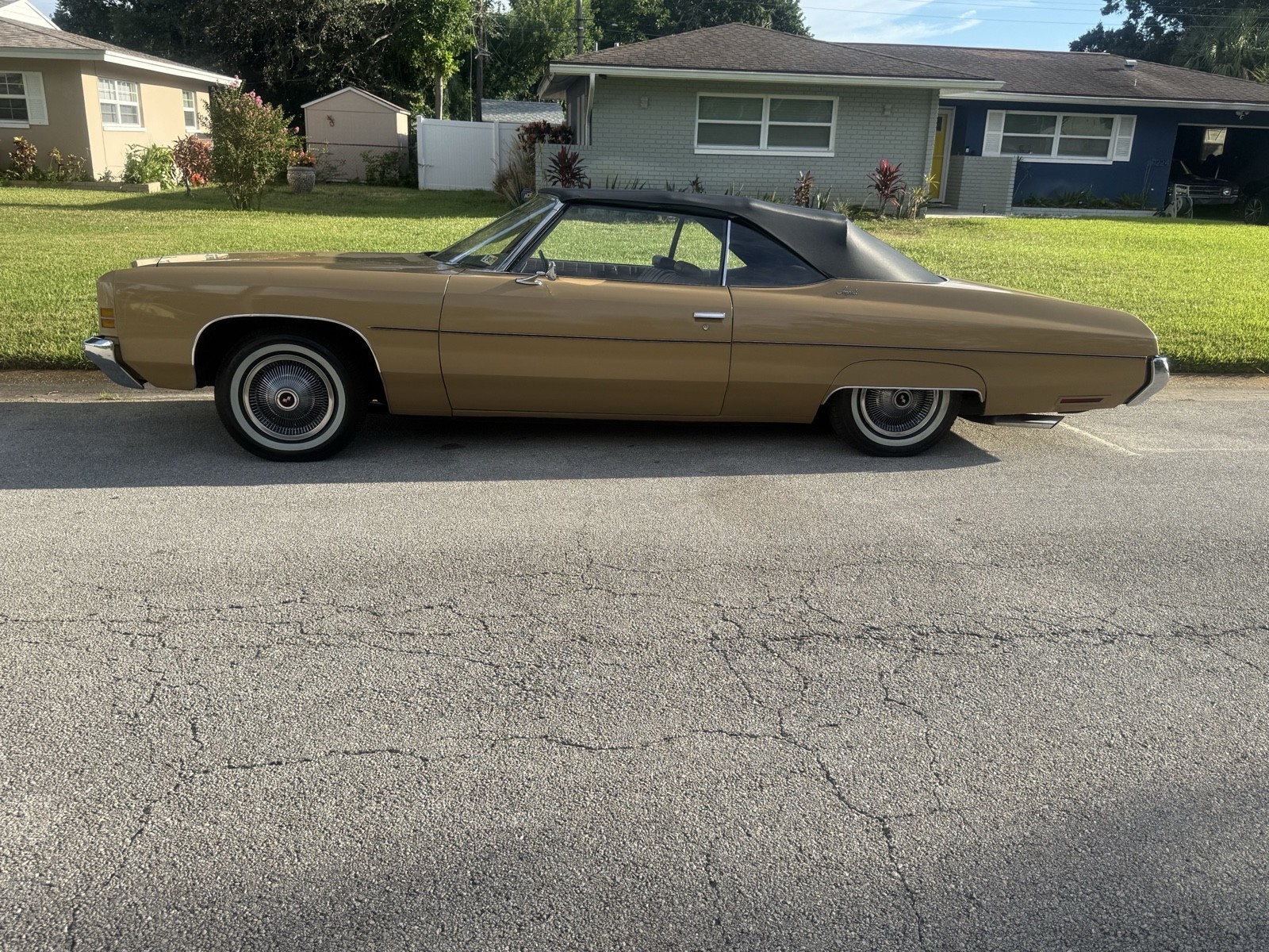 Chevrolet-Impala-1972-2