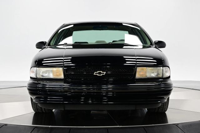 Chevrolet-Impala-1996-Sedan-11