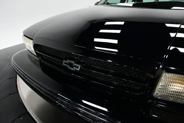 Chevrolet-Impala-1996-Sedan-12