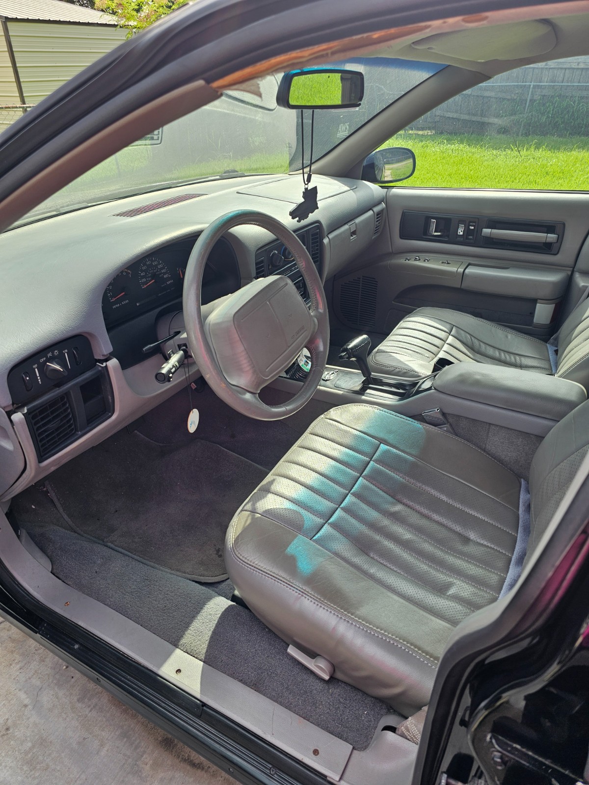 Chevrolet-Impala-1996-Sedan-12