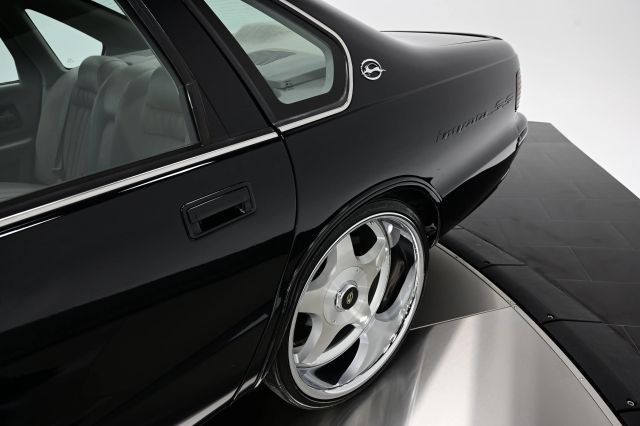 Chevrolet-Impala-1996-Sedan-15