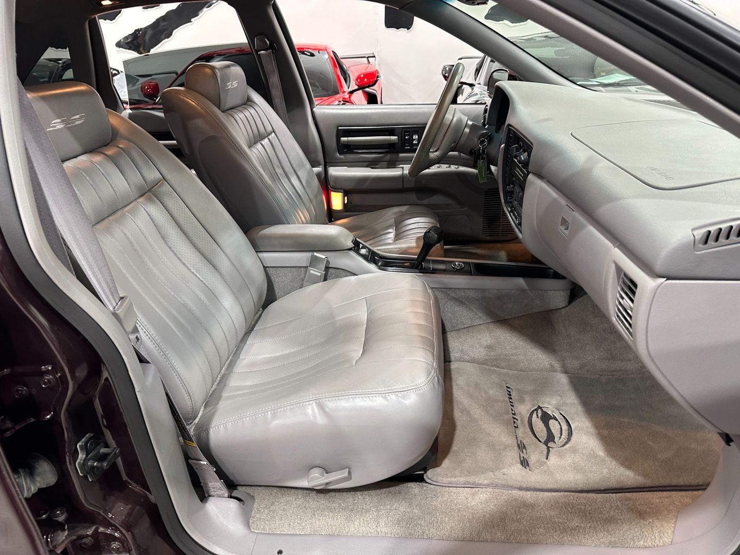 Chevrolet-Impala-1996-Sedan-17