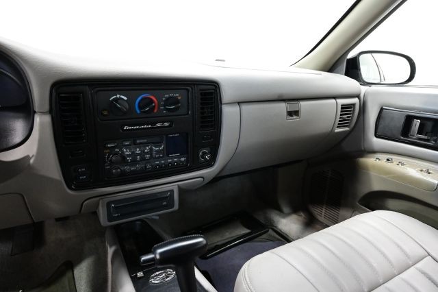 Chevrolet-Impala-1996-Sedan-19