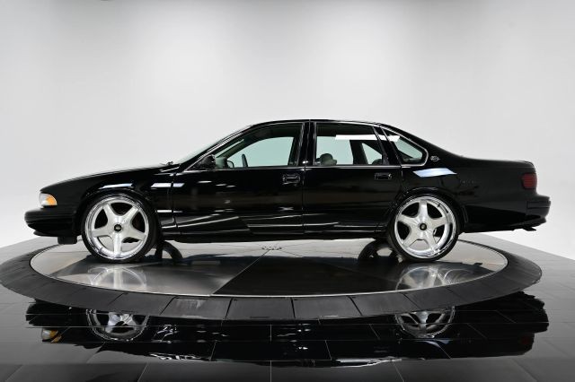 Chevrolet-Impala-1996-Sedan-2