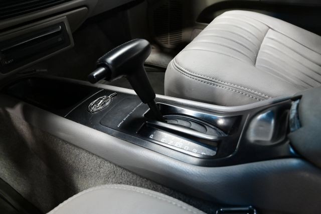 Chevrolet-Impala-1996-Sedan-21