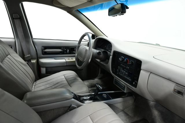 Chevrolet-Impala-1996-Sedan-25